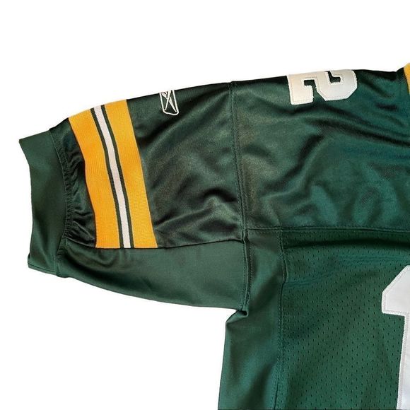 Green Back Packers Aaron Rodgers Youth NFL Football Jersey — SZ M Like NEW! - Picture 4 of 11